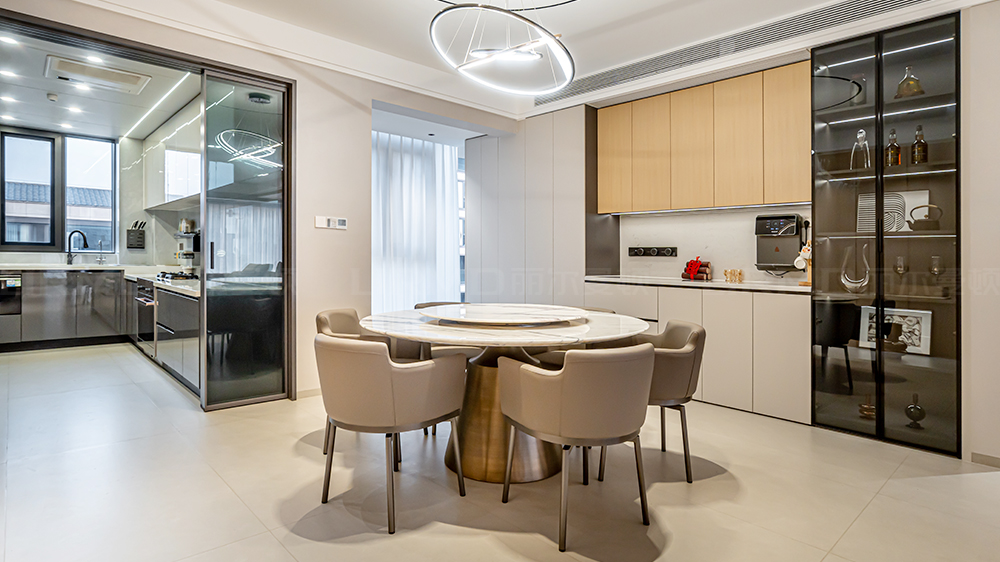 現(xiàn)代輕奢風(fēng)-招商雍山湖